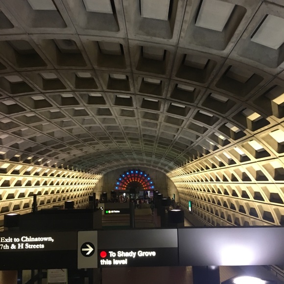 Meet your Posher, Sandra - Picture 1 of 1